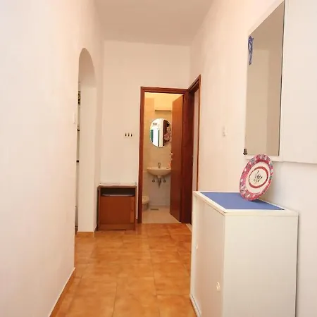 Mala Lamjana 827b * Kali