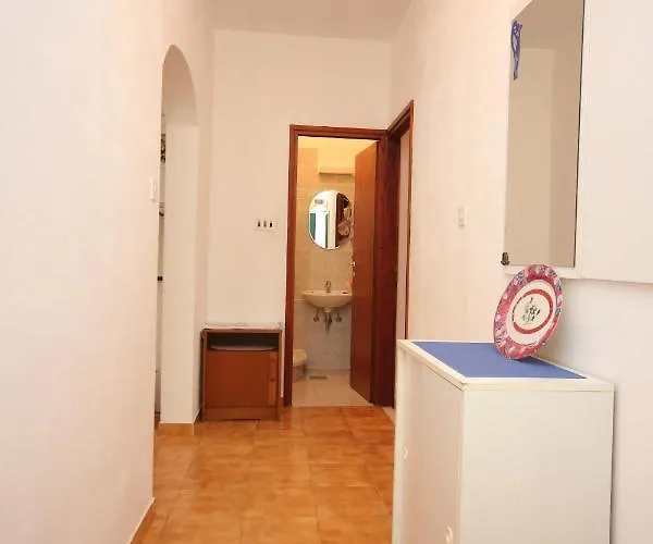 Mala Lamjana 827b * Kali