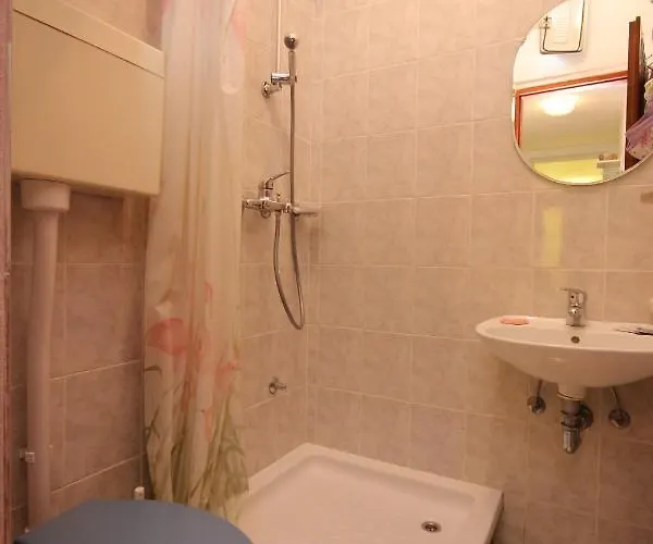 Mala Lamjana 827b Apartment Kali